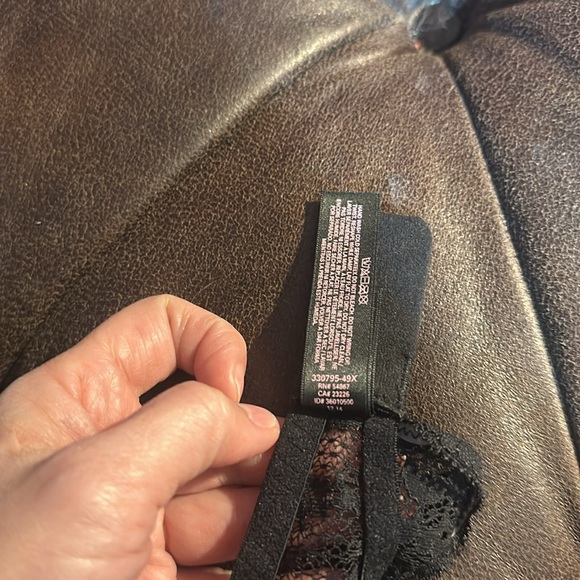 Victoria secret bombshell plunge 32B - Picture 5 of 5